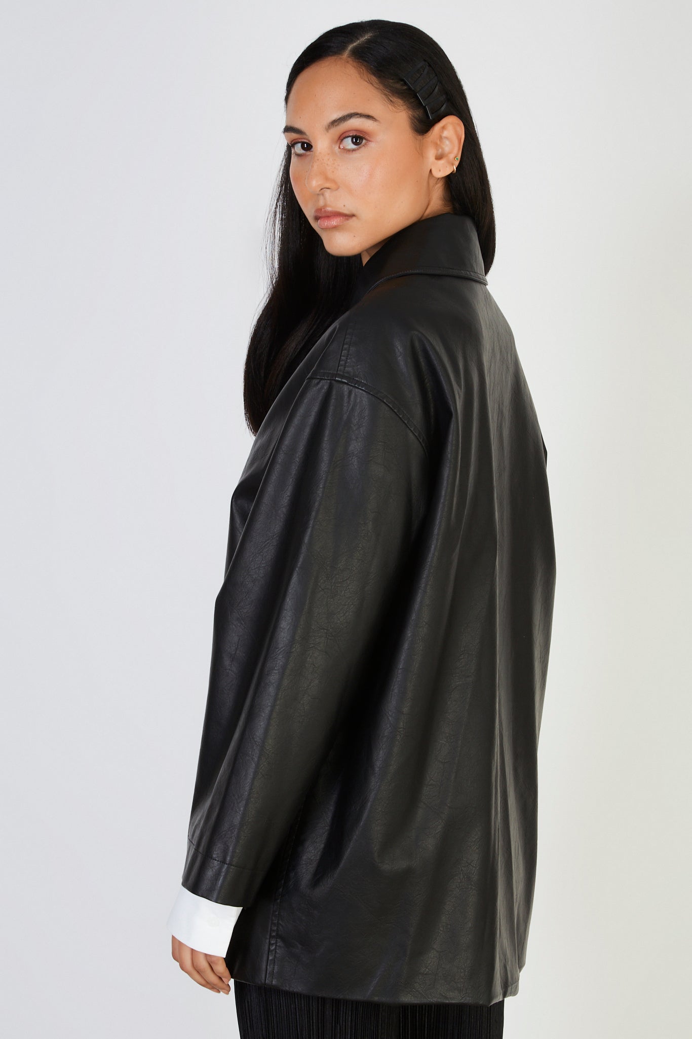 Black double pocket vegan leather jacket_2