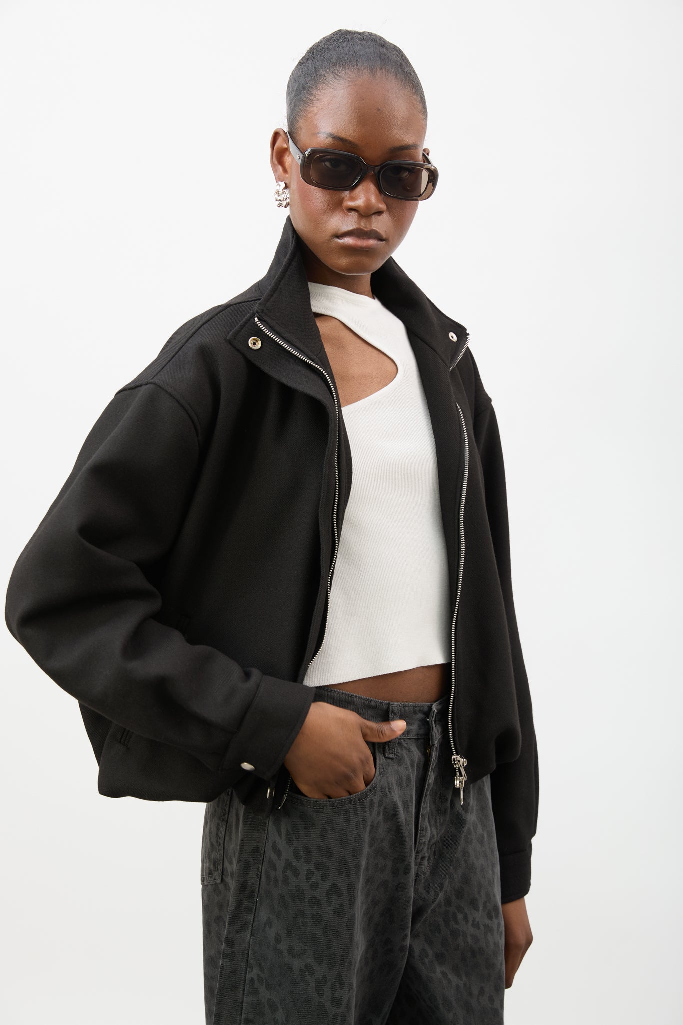 Black funnel collar jacket_1