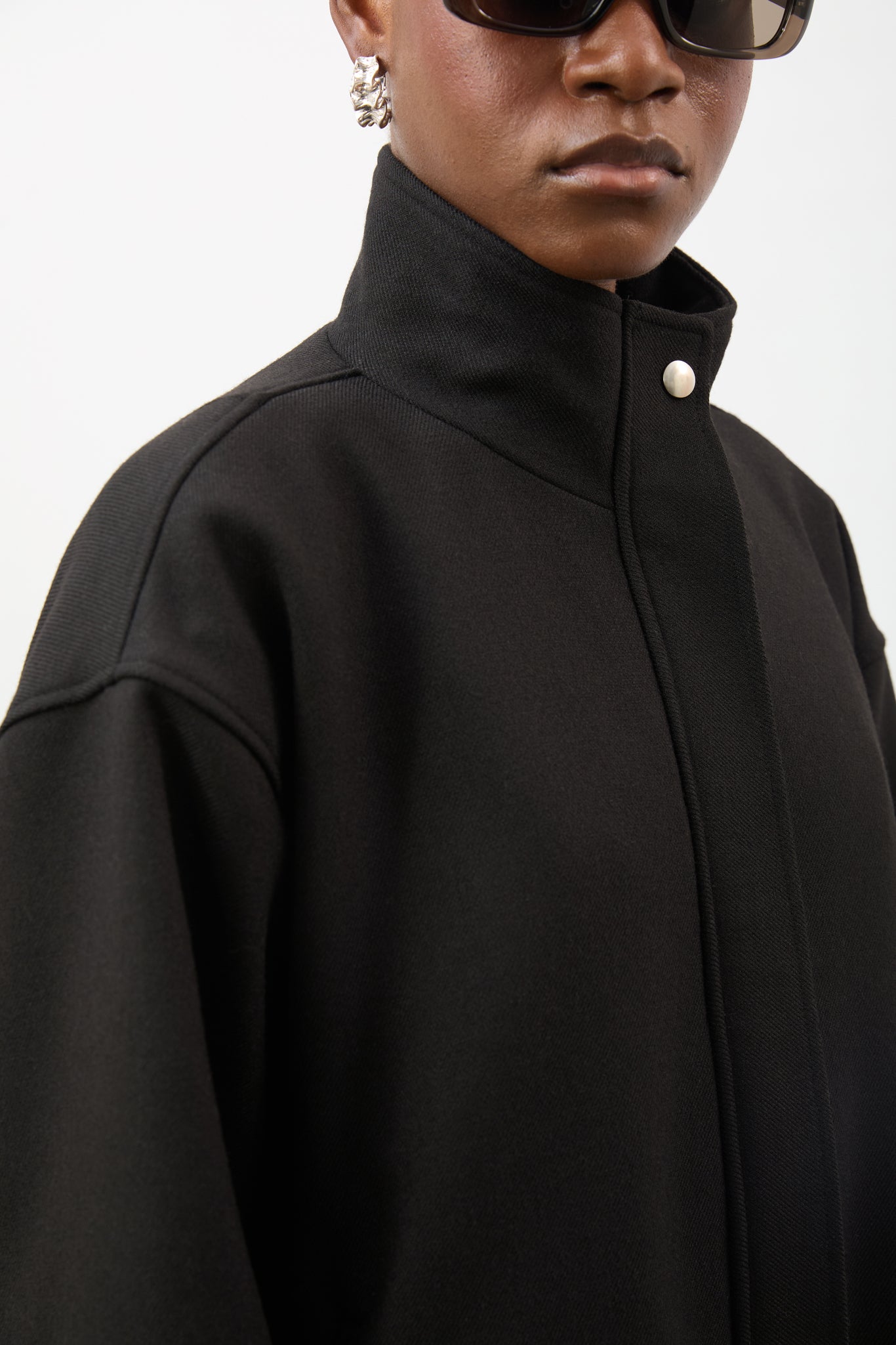 Black funnel collar jacket_4