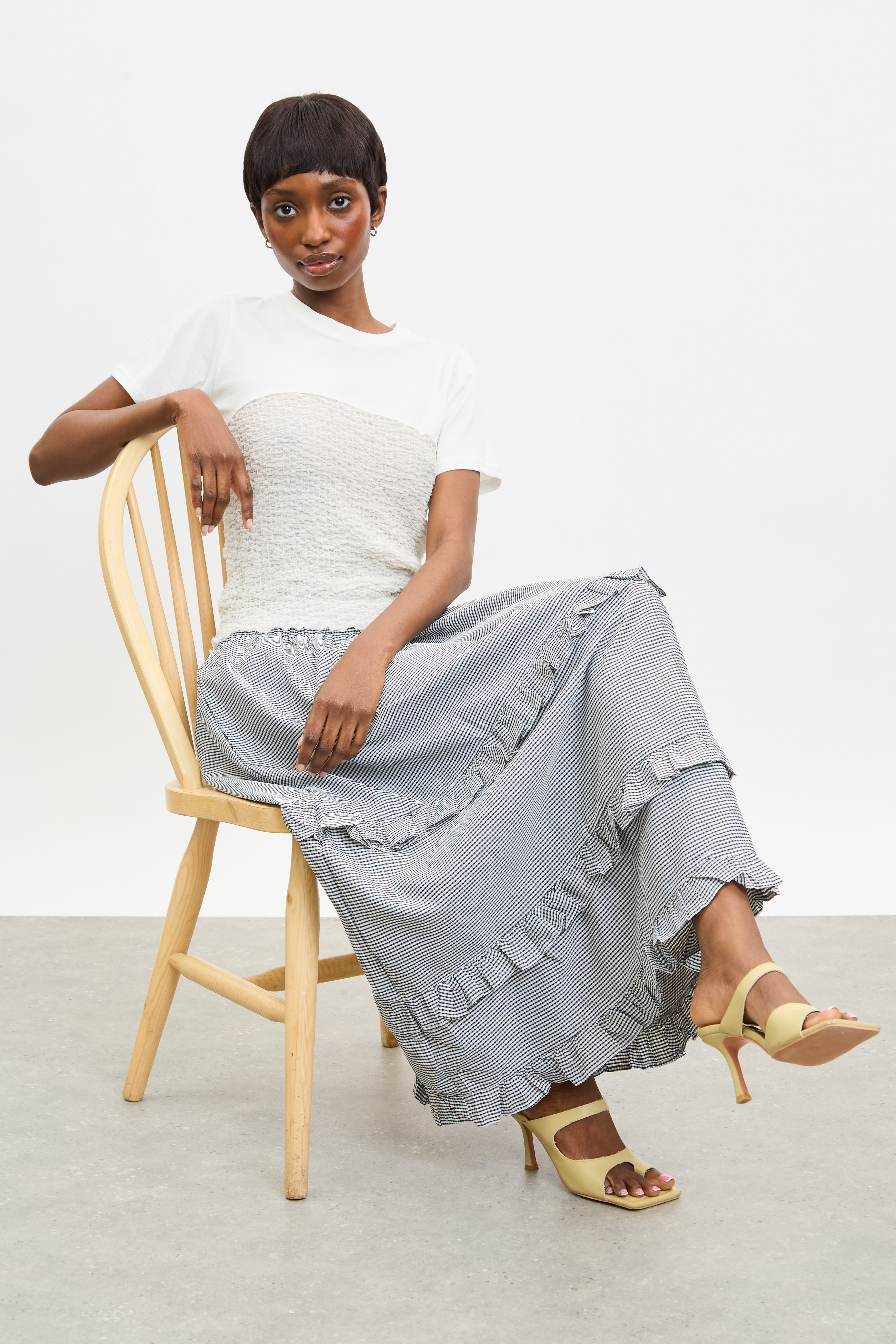 Black gingham tiered ruffle trim skirt_5