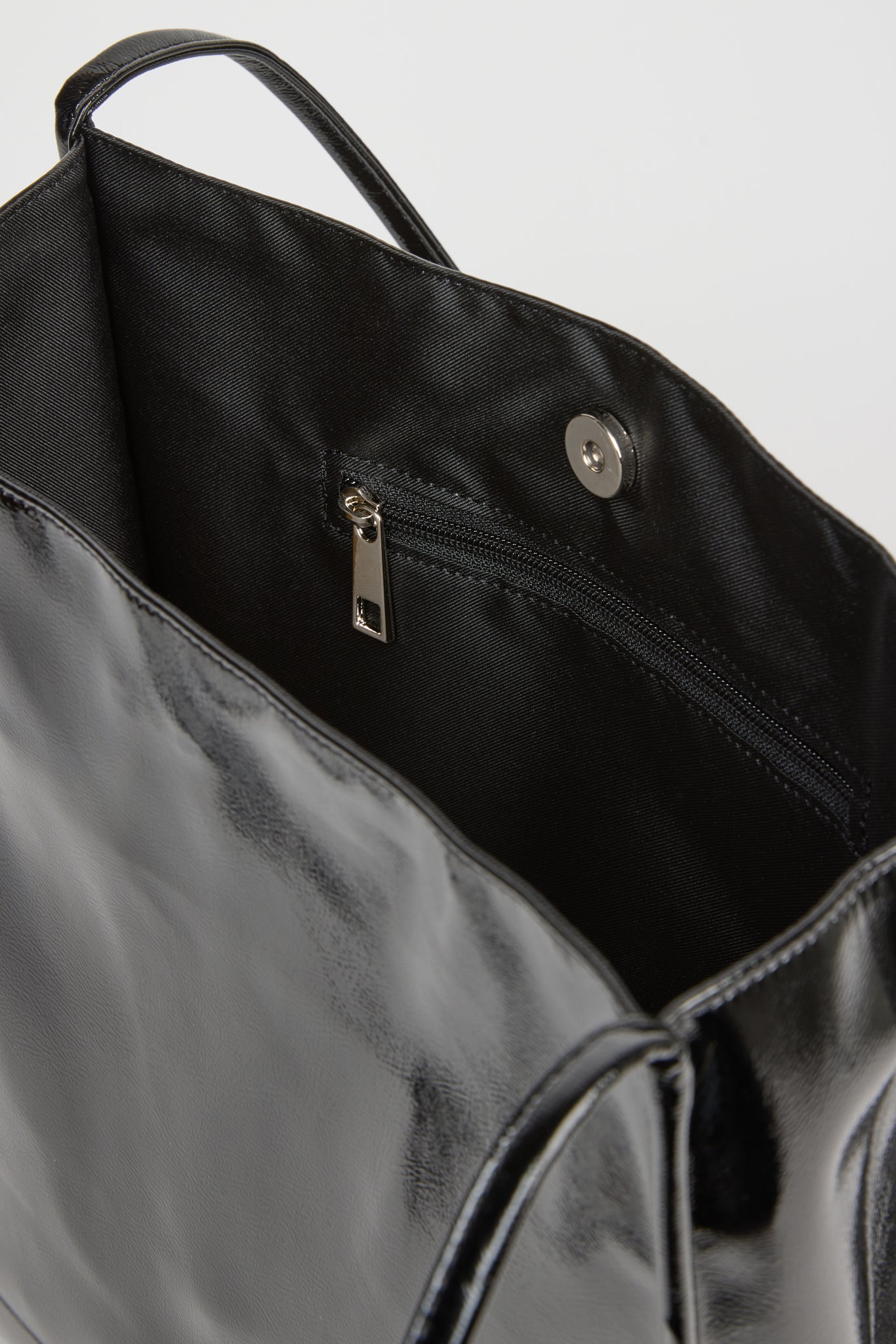 Black high shine PVC tote bag_5