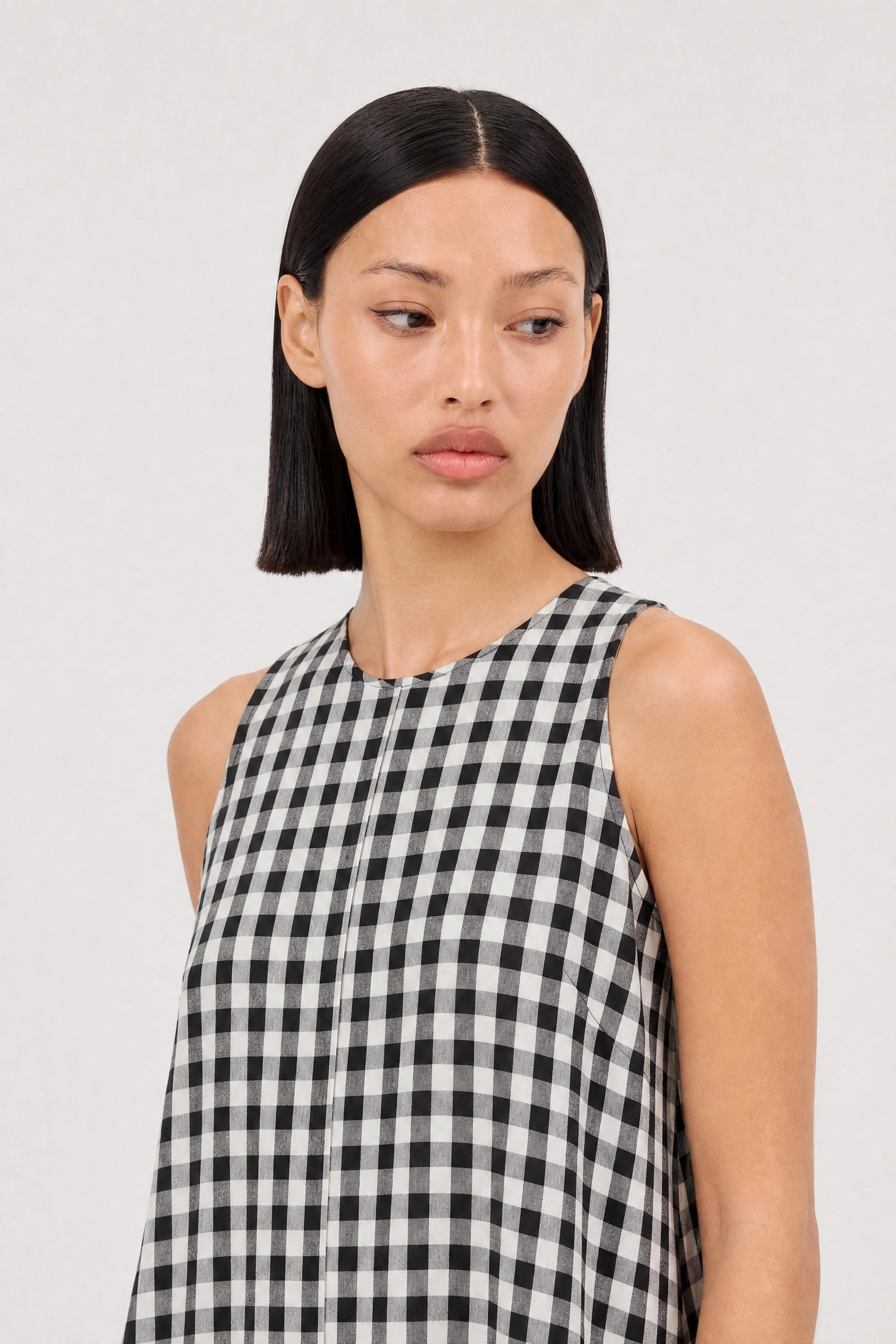 Black large gingham checked side pocket dress_4