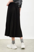 Black pleated midi skirt_2