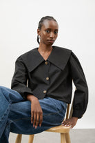 Black pointed giant collar shirt_5