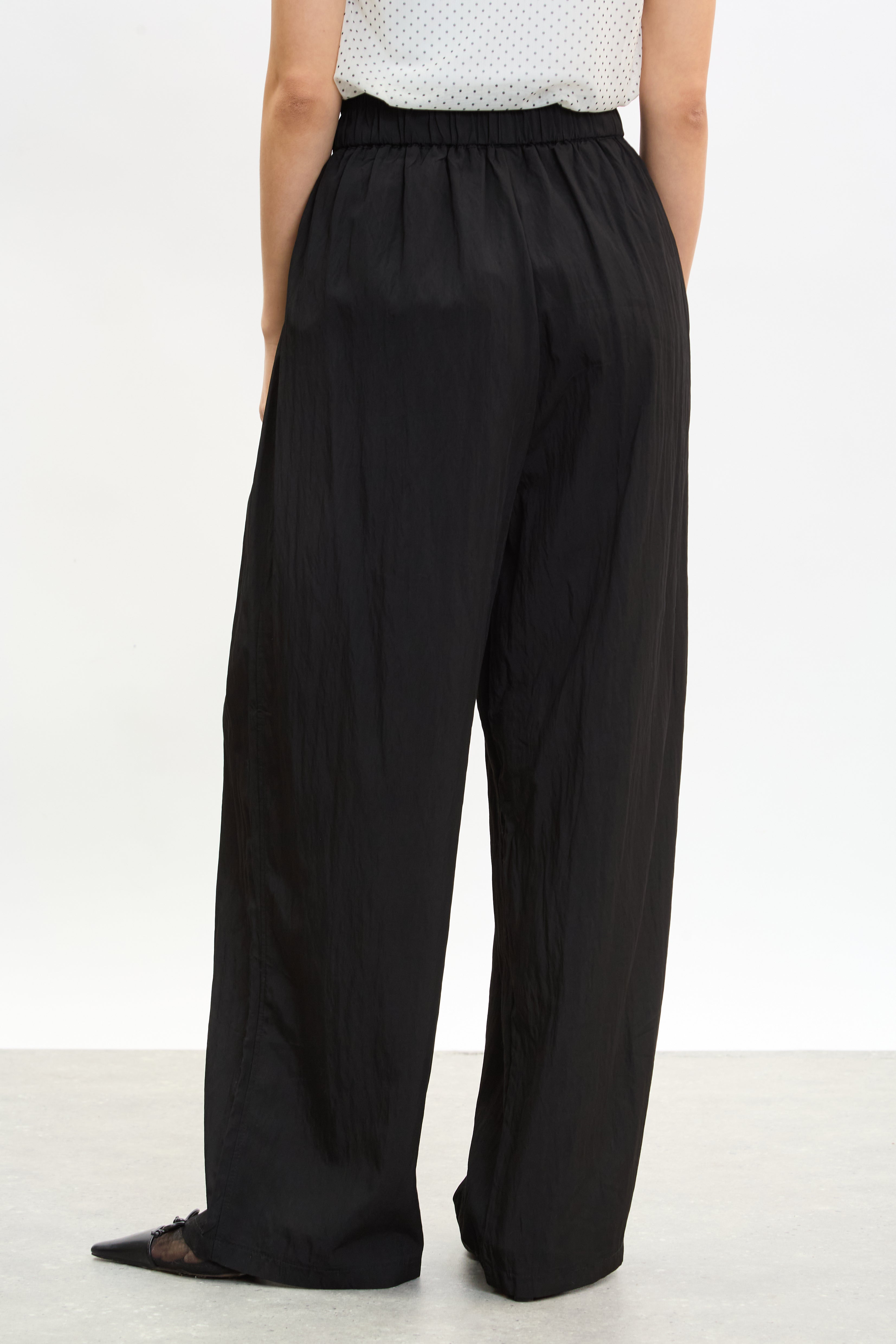 Black satin touch wide leg trousers_2