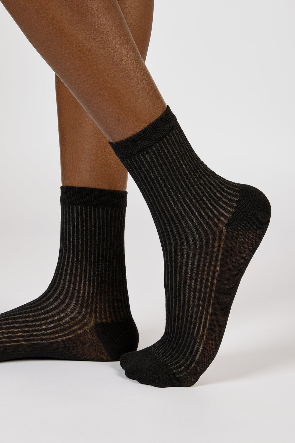 Black semi sheer ribbed socks_1