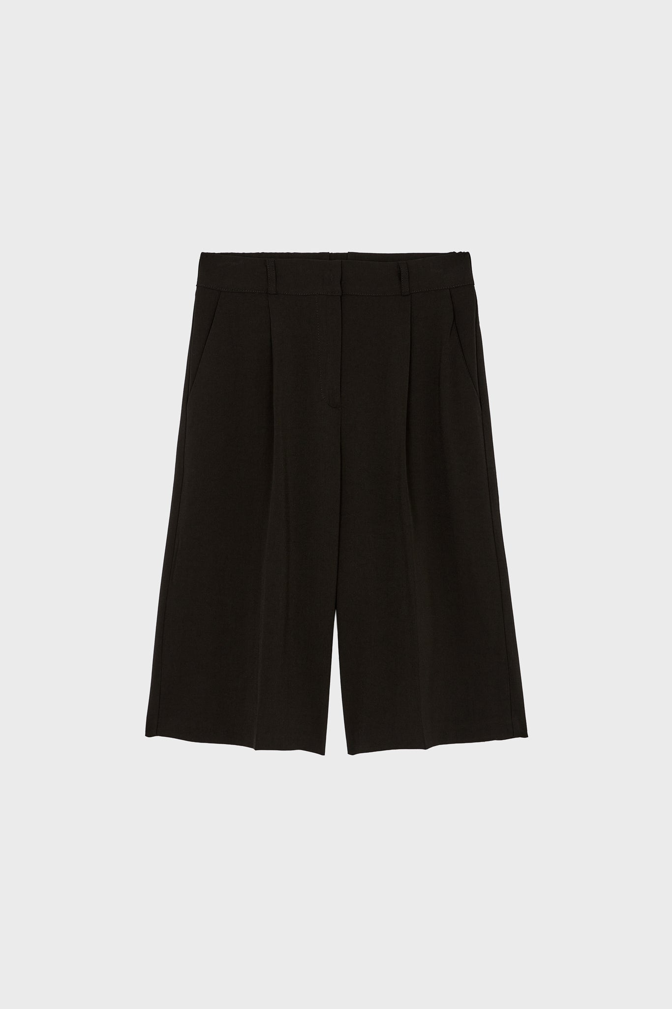 Black smart pleated tailored shorts_1