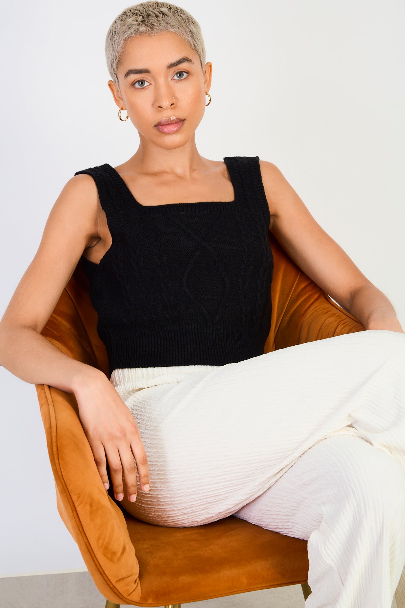 Black square neck cableknit tank_5