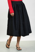 Black textured midi bubble skirt_1