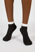 Black textured white trim pop socks_4