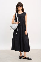 Black tiered cinch waist sleeveless dress_1