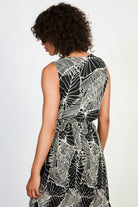 Black tropical floral print silky micro pleat maxi dress_3