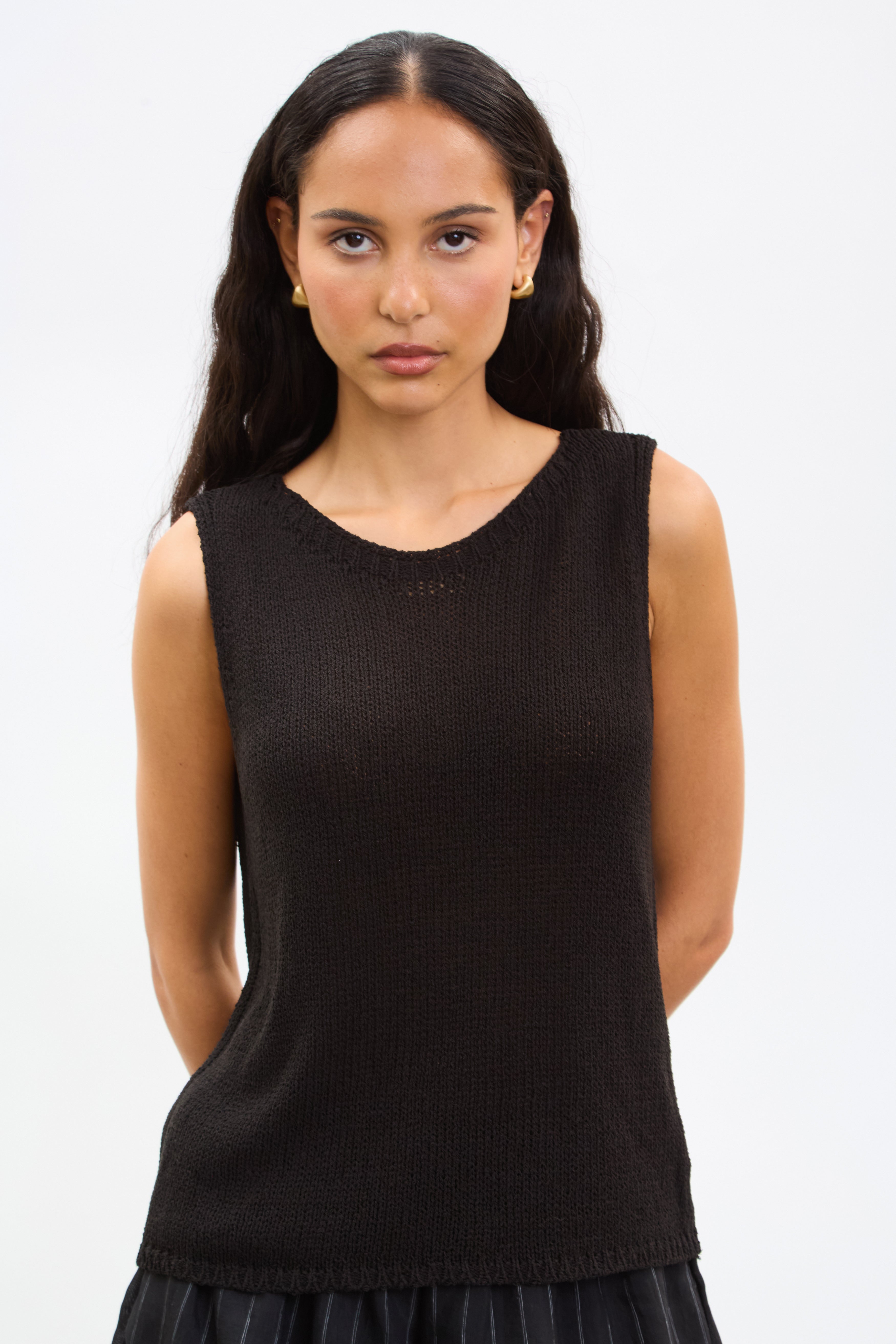 Black wide neck knit tank_1