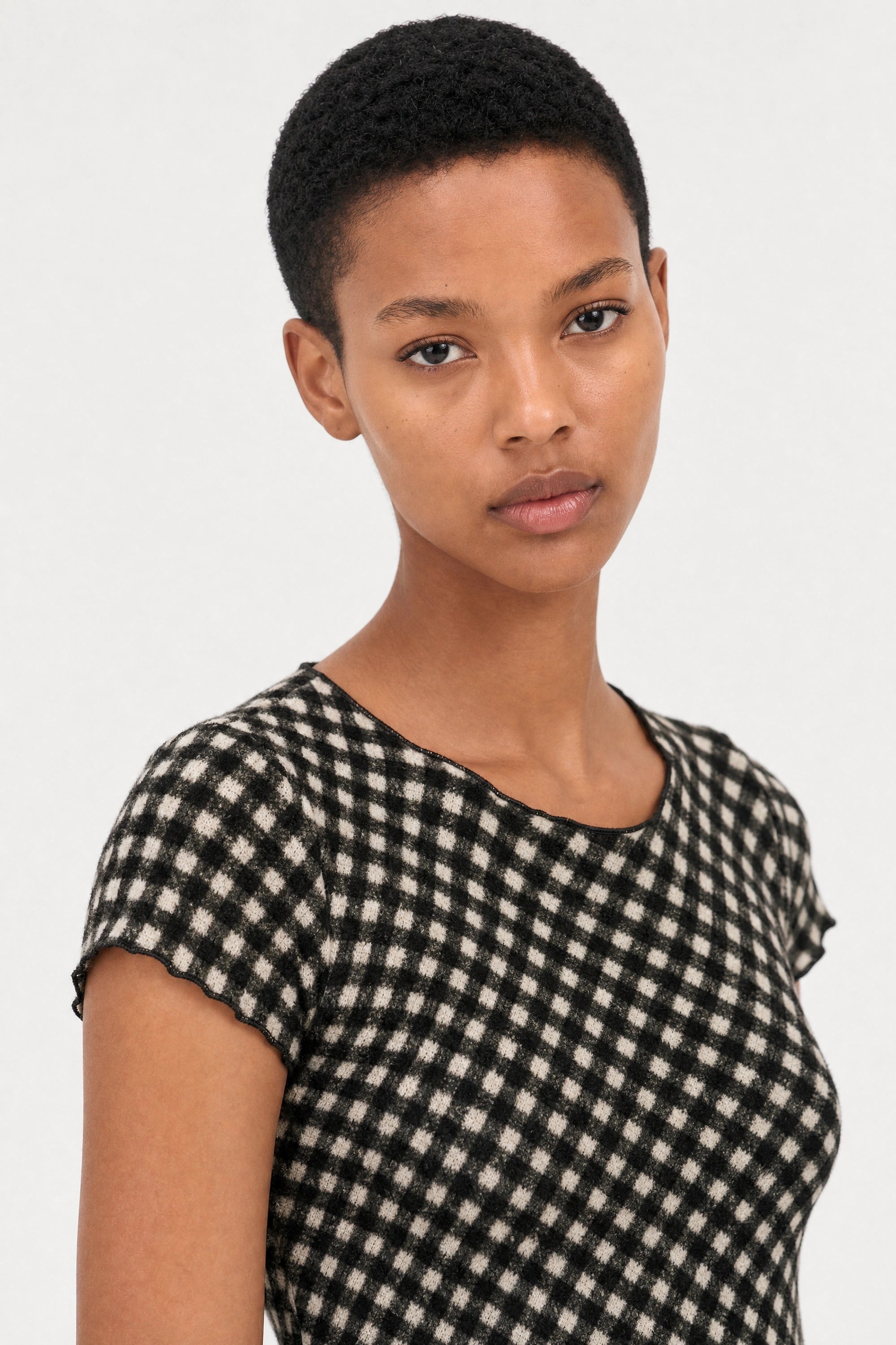 Black and ivory diagonal checked scrunched tee_3