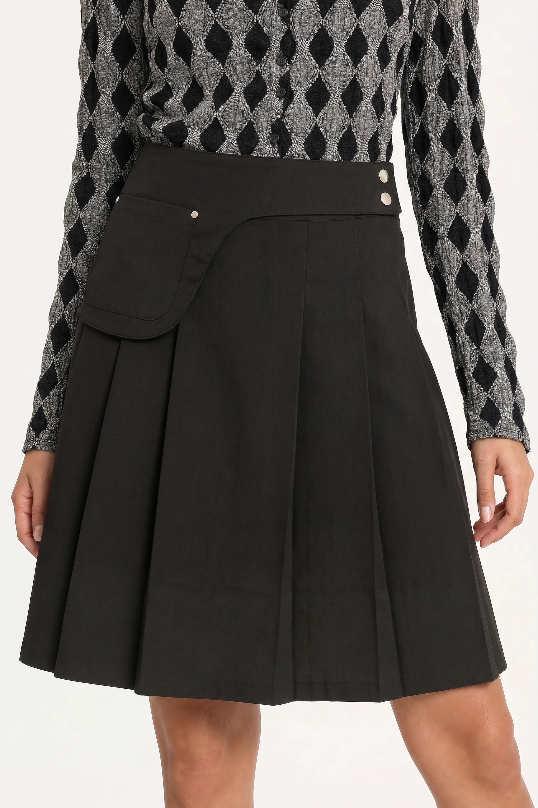 Black pocket belted pleated skirt_5