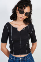 Black and white vertical trim short sleeved top_1