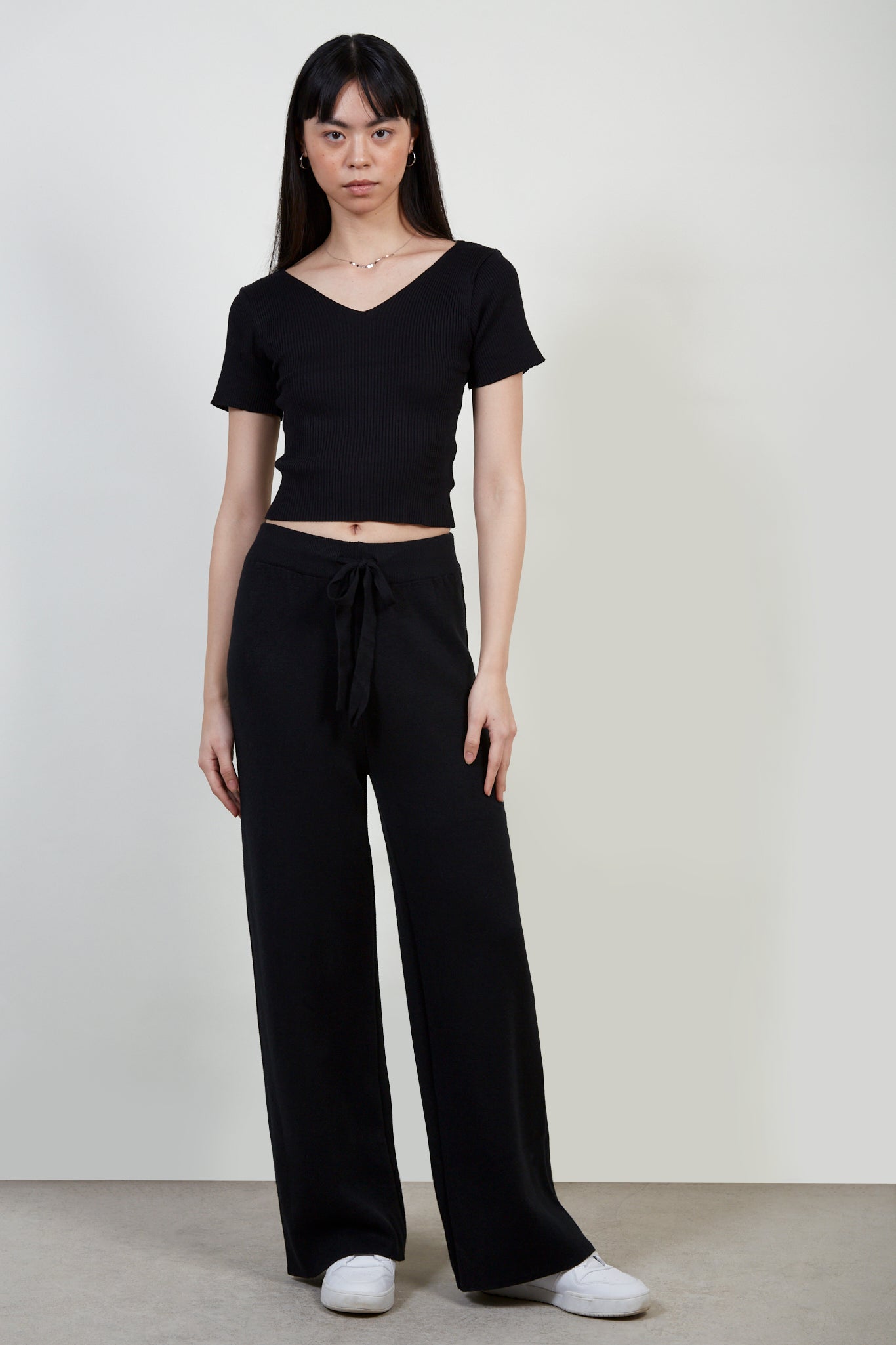 Black fuzzy lined thick knit trousers_2
