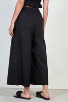 Black wide leg pleated trousers_3