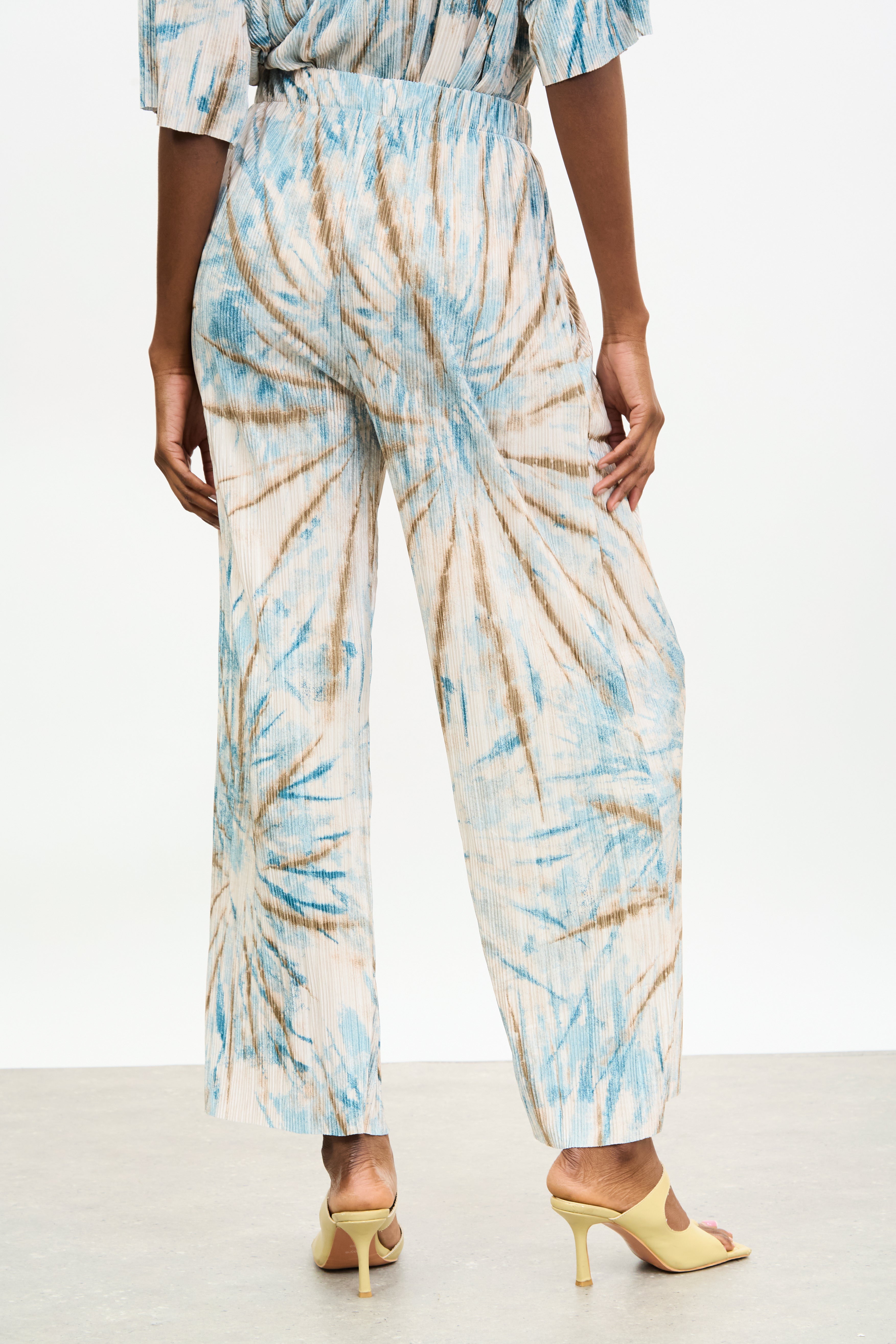 Blue and brown tie dye print ribbed trousers_2