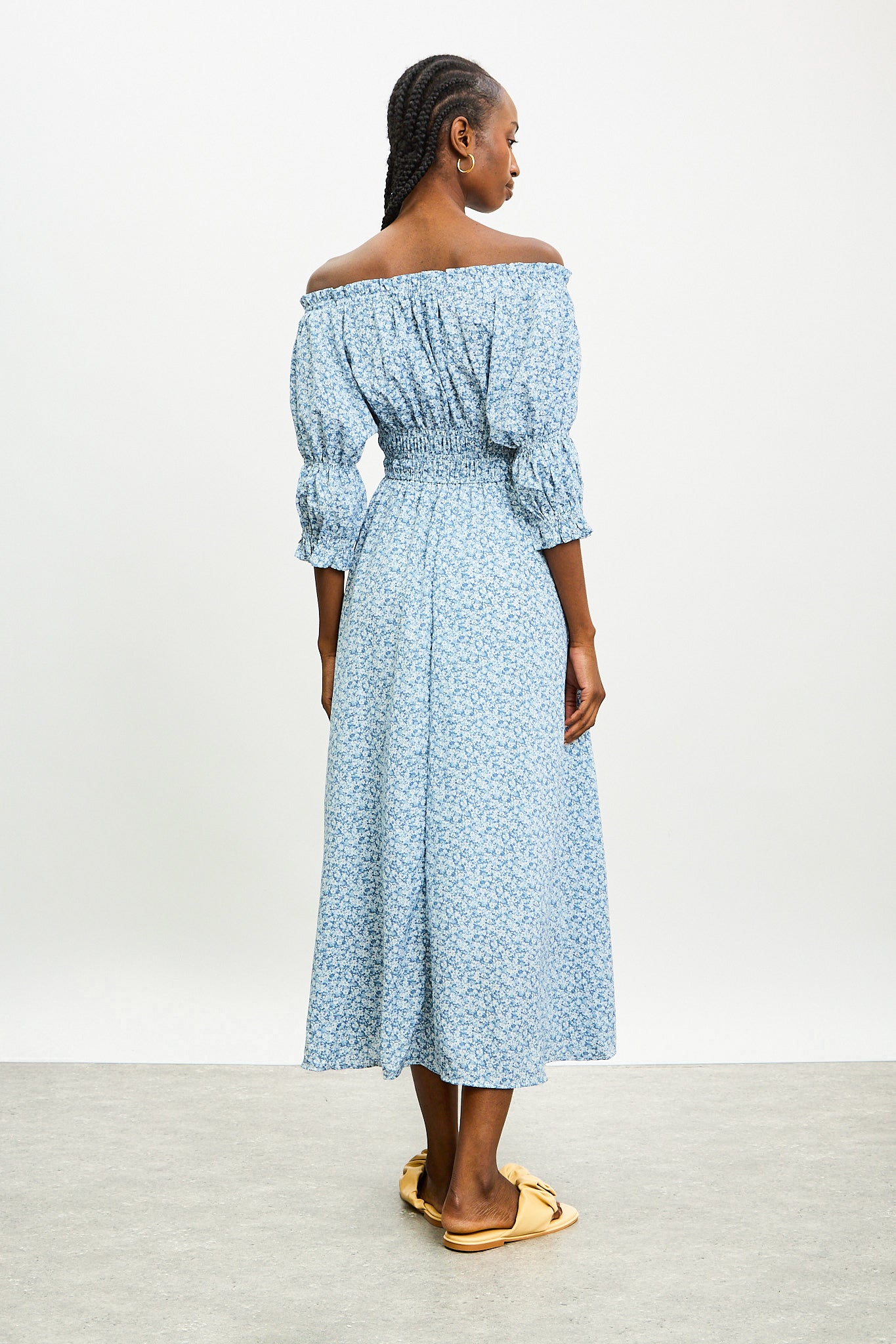 Blue and ivory ditsy floral off shoulder midi dress_2