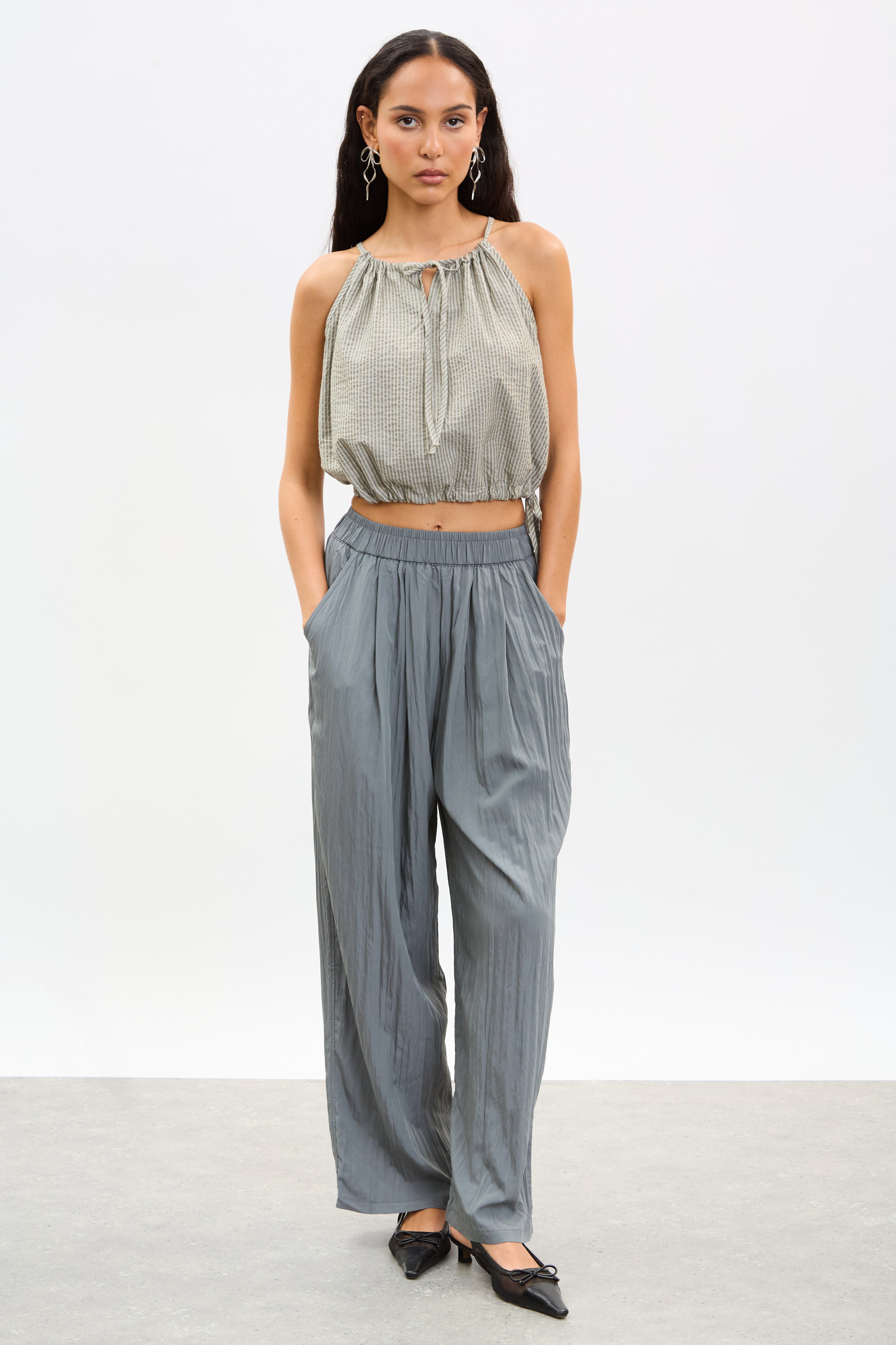 Khaki and ivory vertical thin strap side cinch tank_4