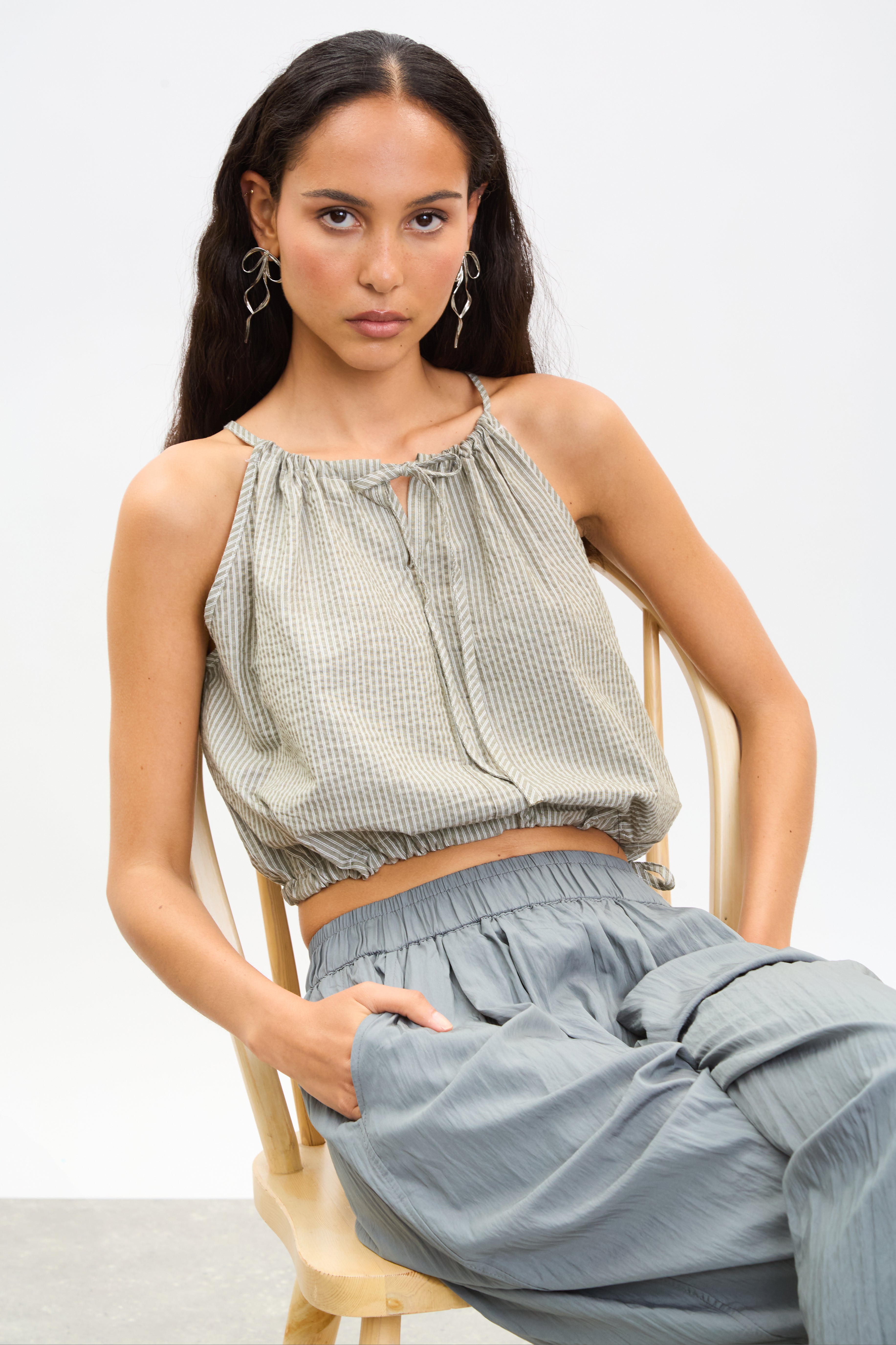 Khaki and ivory vertical thin strap side cinch tank_5