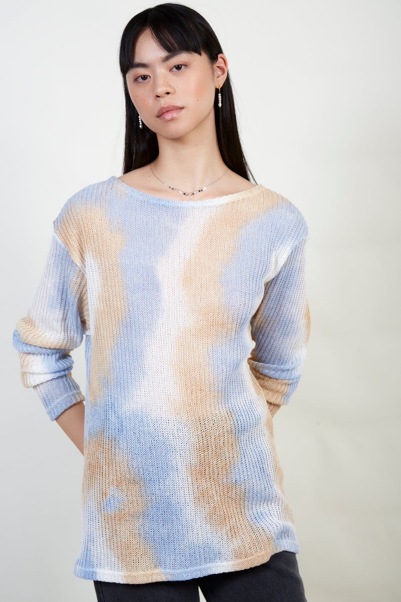 Blue and beige tie dye top_1