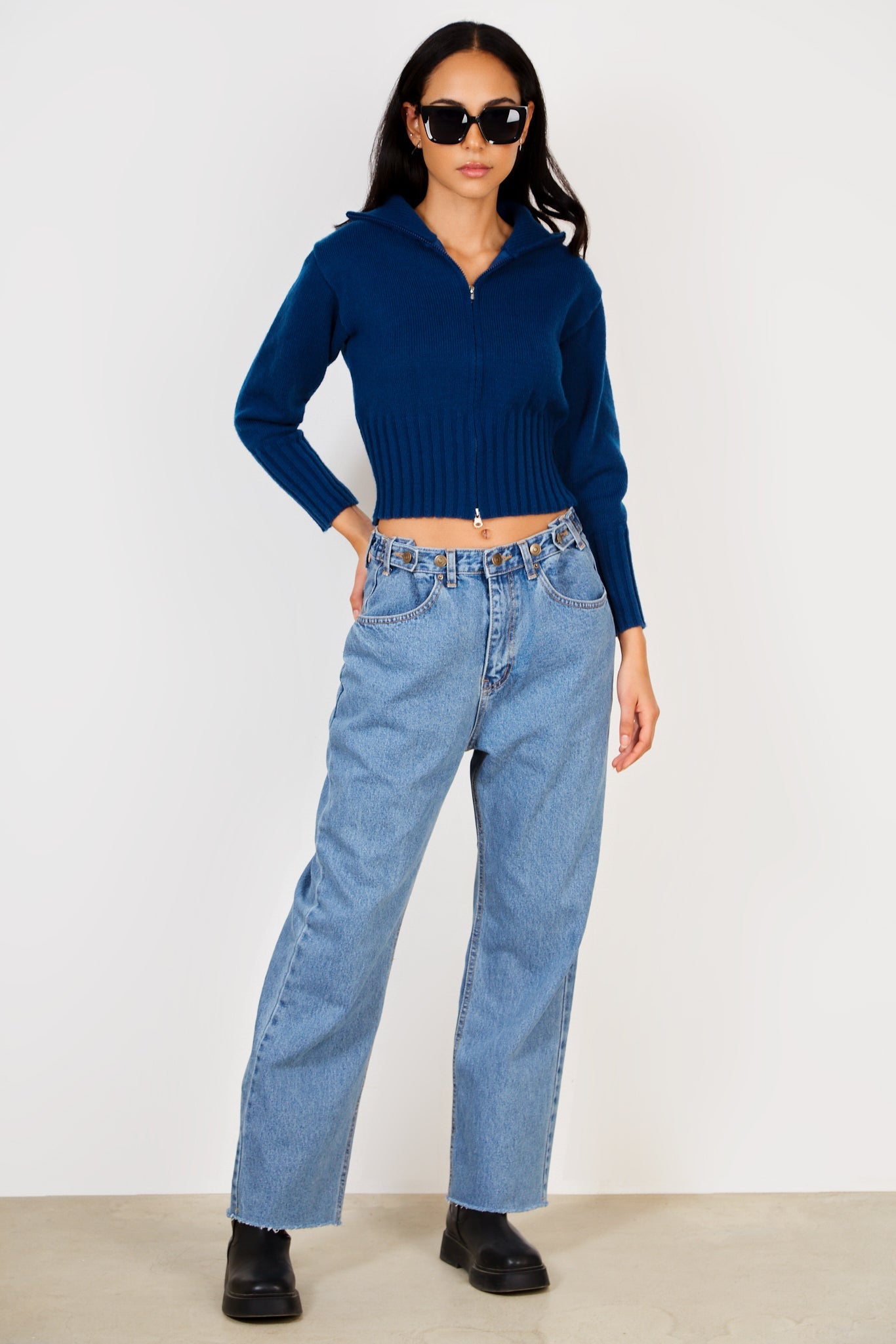 Blue washed denim button adjustable waist jeans