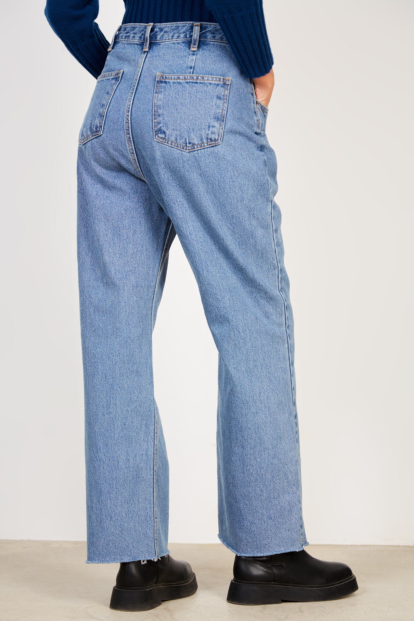Blue washed denim button adjustable waist jeans_2