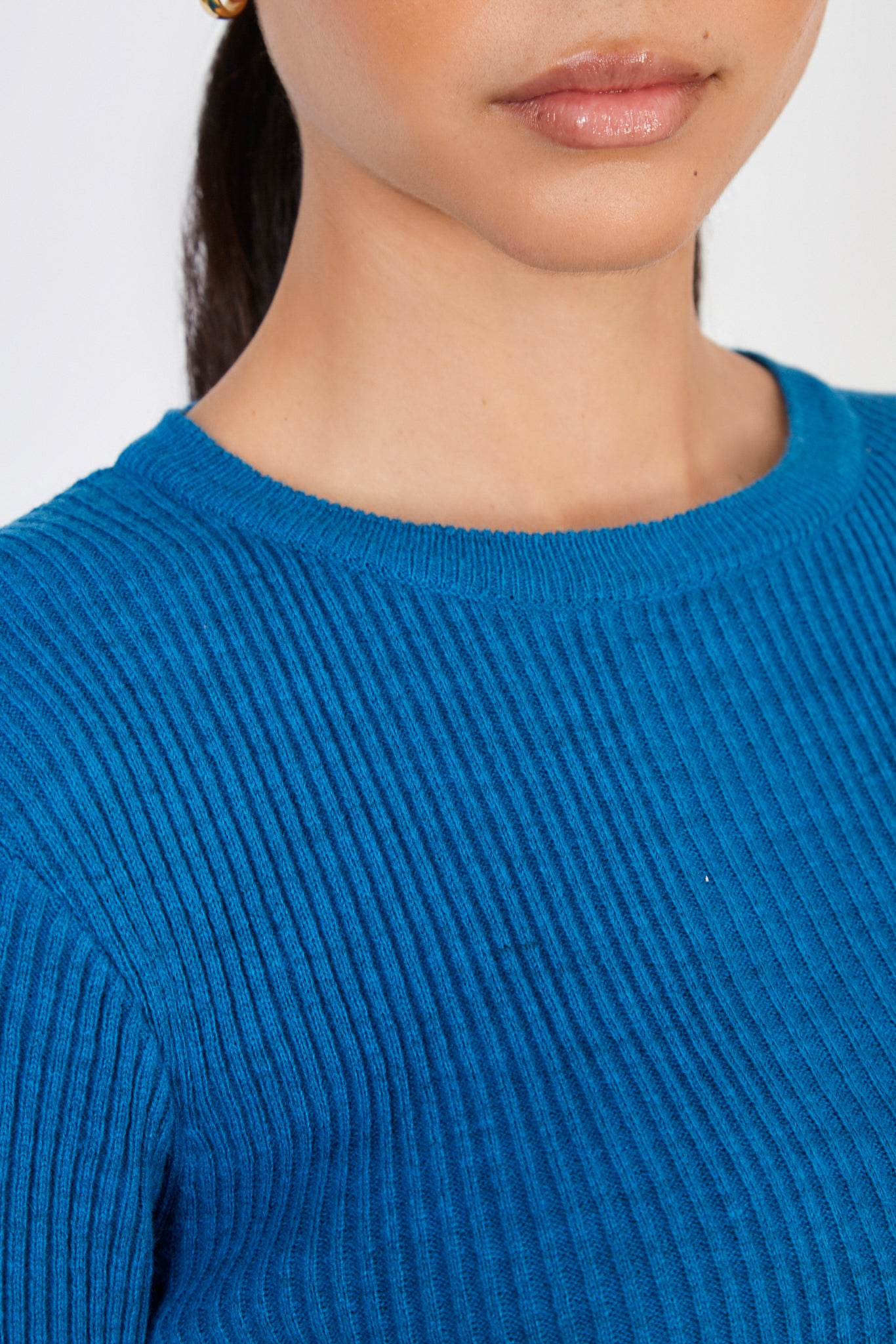 Bright blue ribbed knit peek back top_3