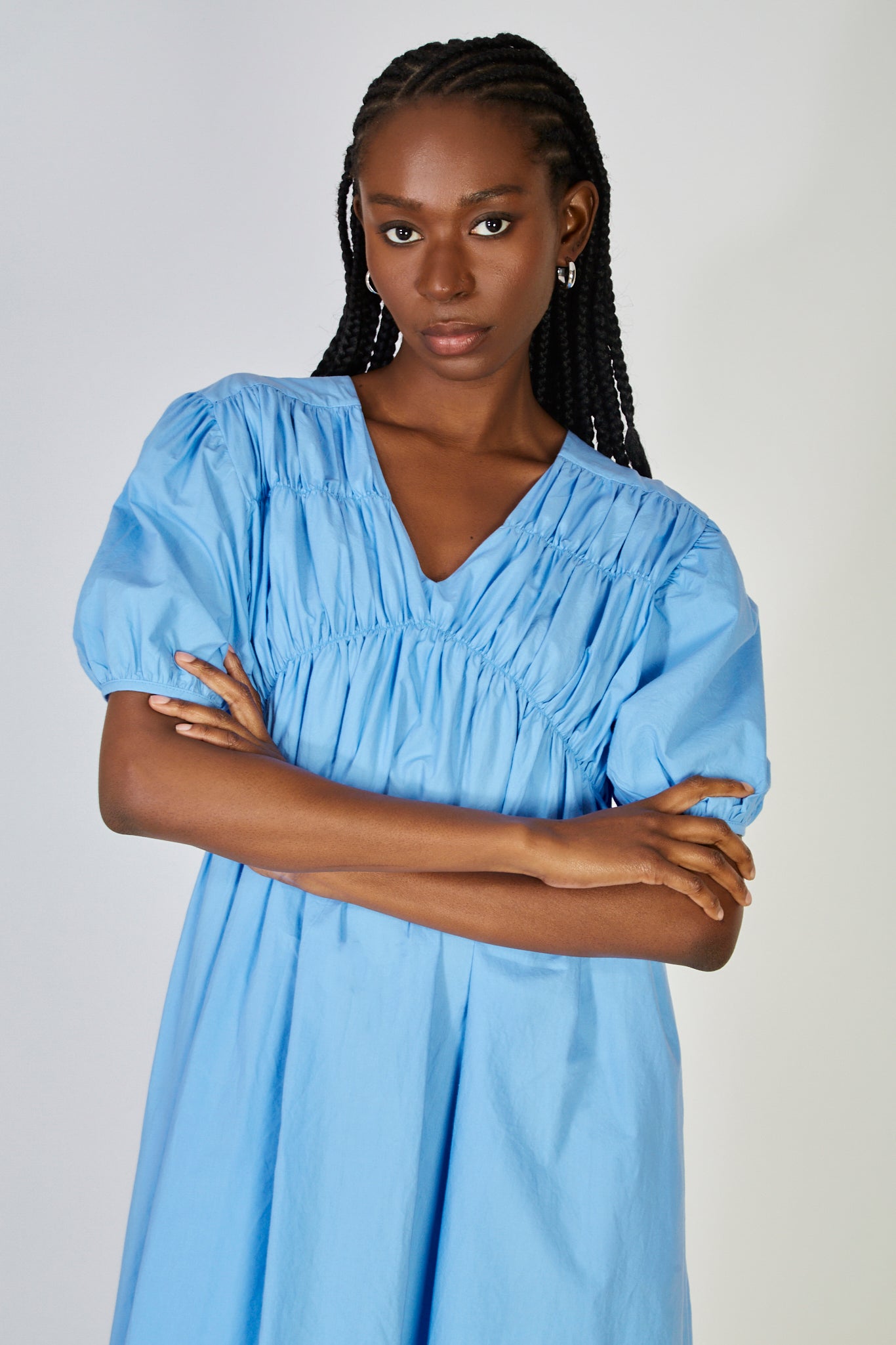 Bright blue ruched seam V neck dress_2