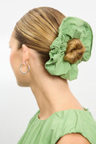 Bright green cinch waist side pocket midi dress_5