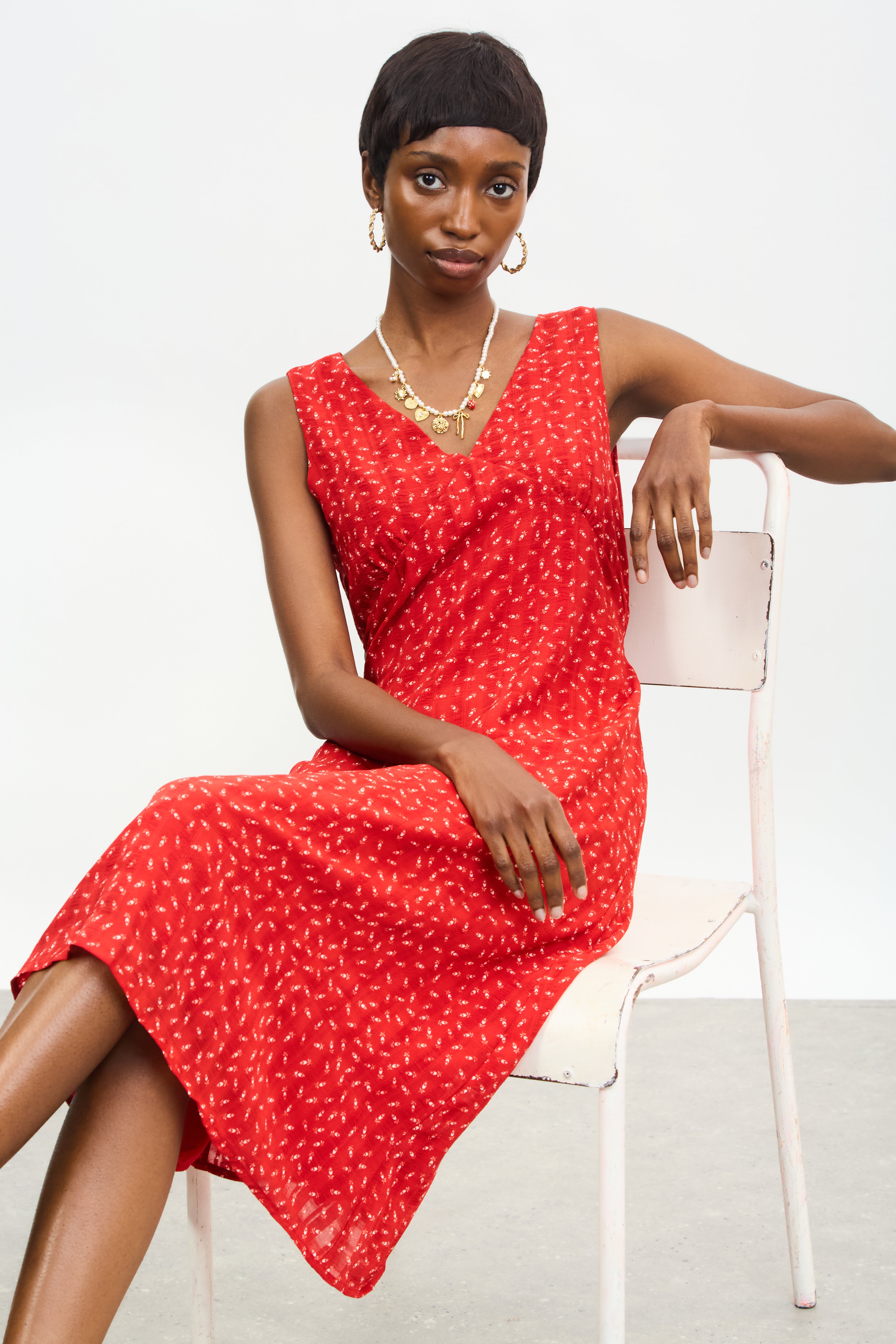 Bright red and white floral print tie back dress_5