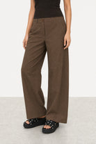 Brown crisp tailored balloon leg trousers_3