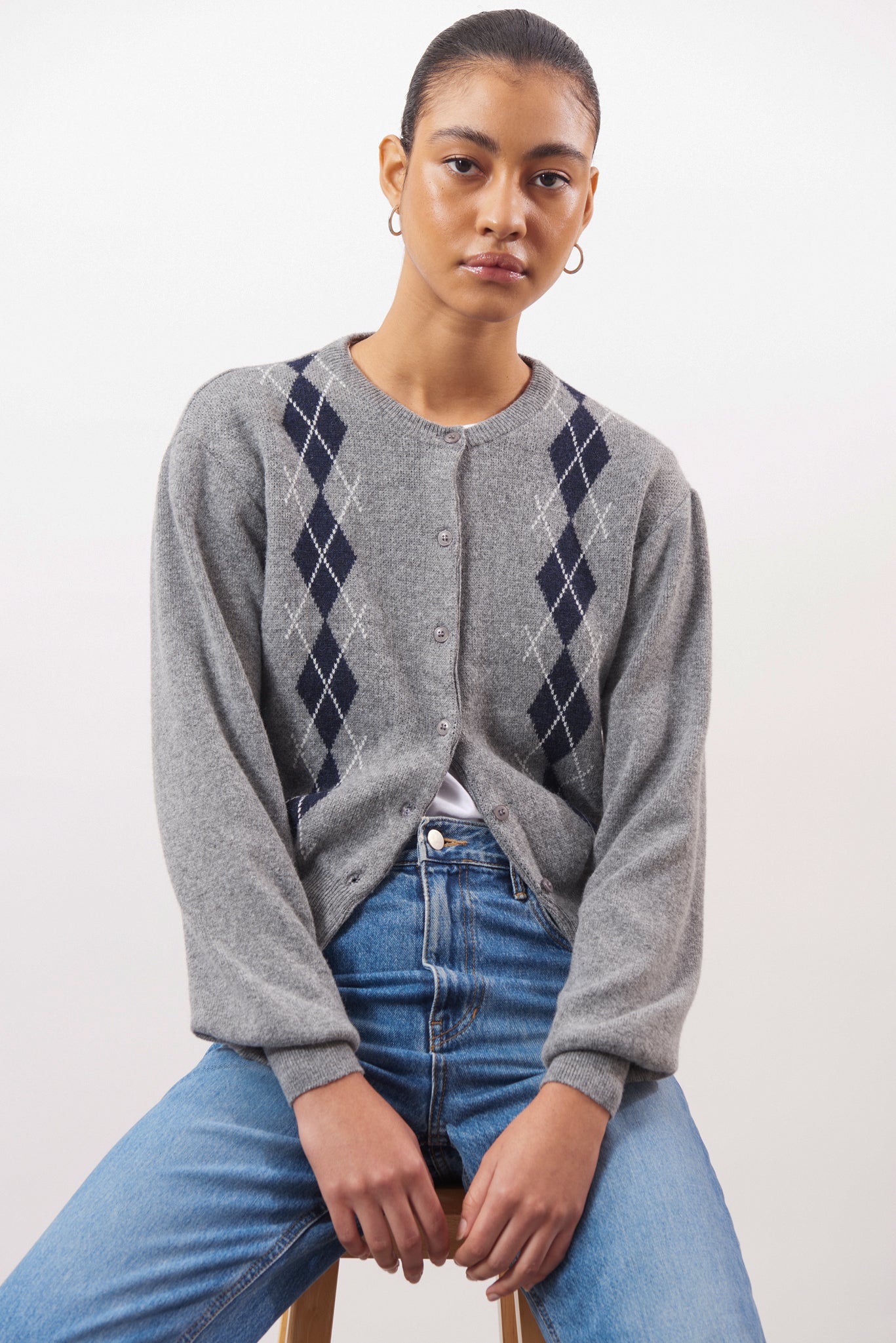 Charcoal grey argyle round neck cashmere wool blend cardigan_5