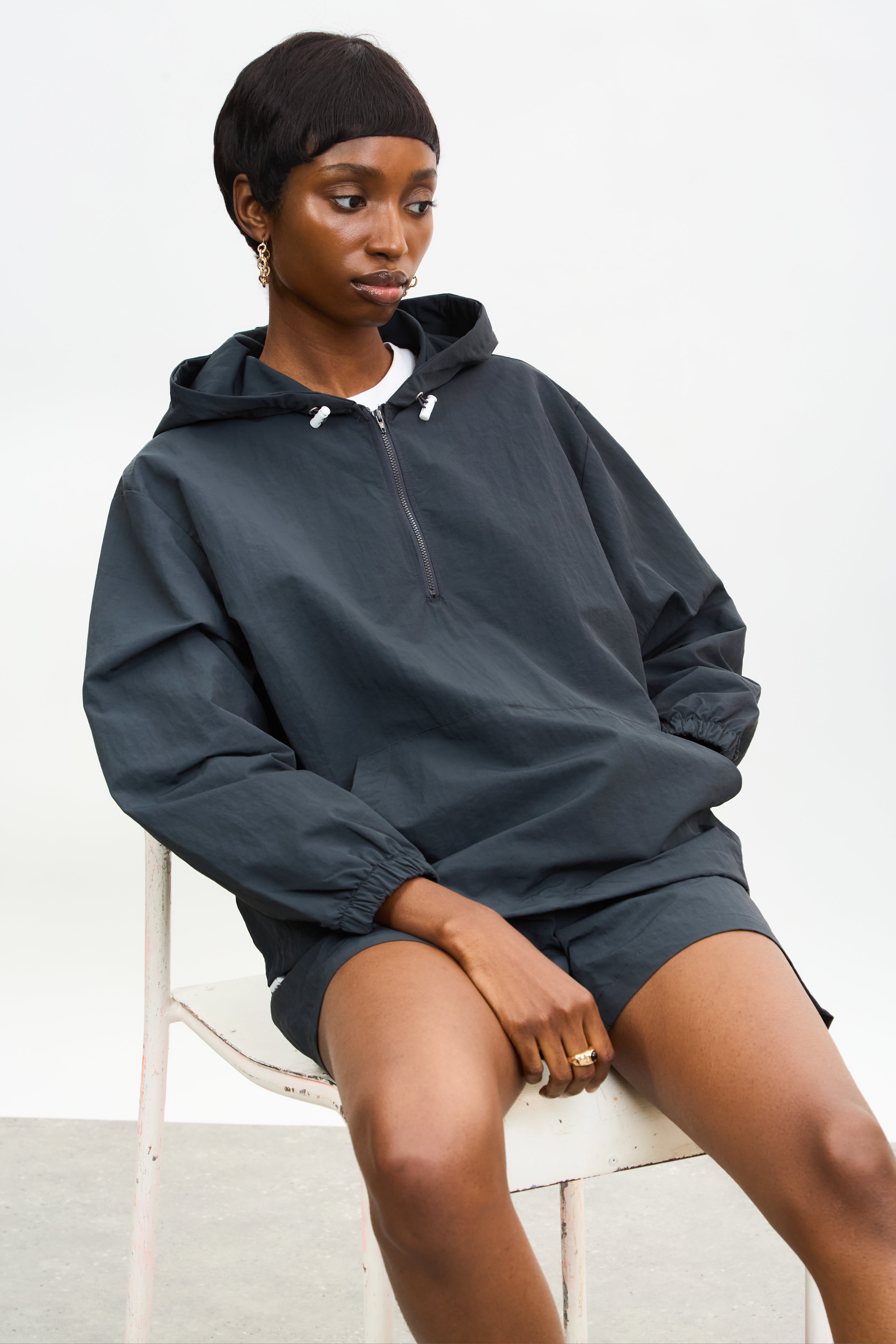 Charcoal hooded pullover windbreaker_5