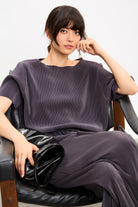 Charcoal ribbed asymmetric hem top_5