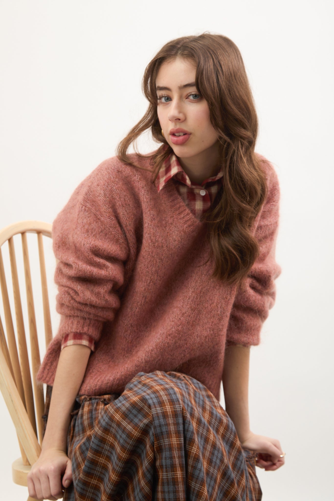 Coral mohair wool blend V neck jumper_5