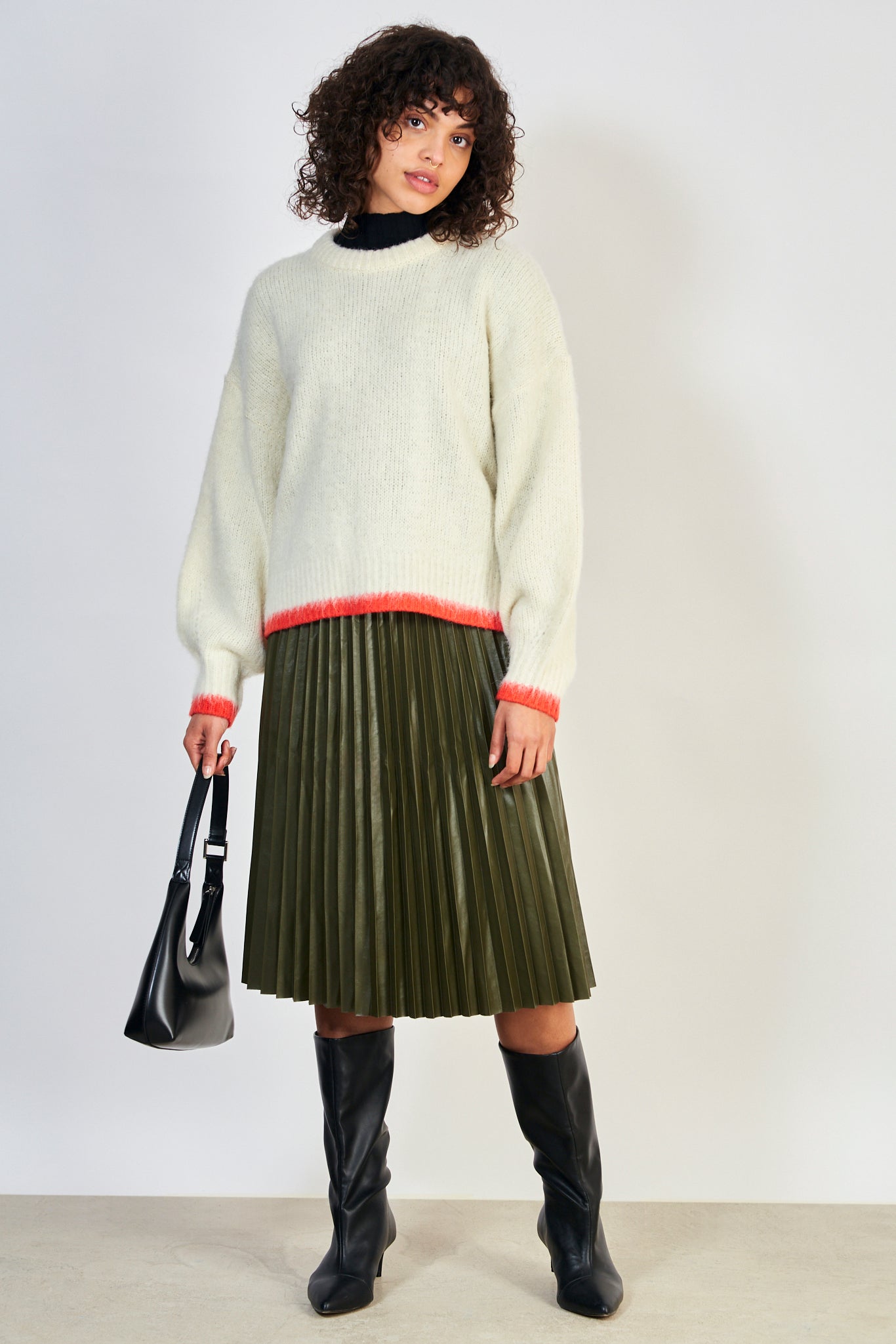 Cream red dipped hem wool blend jumper_4