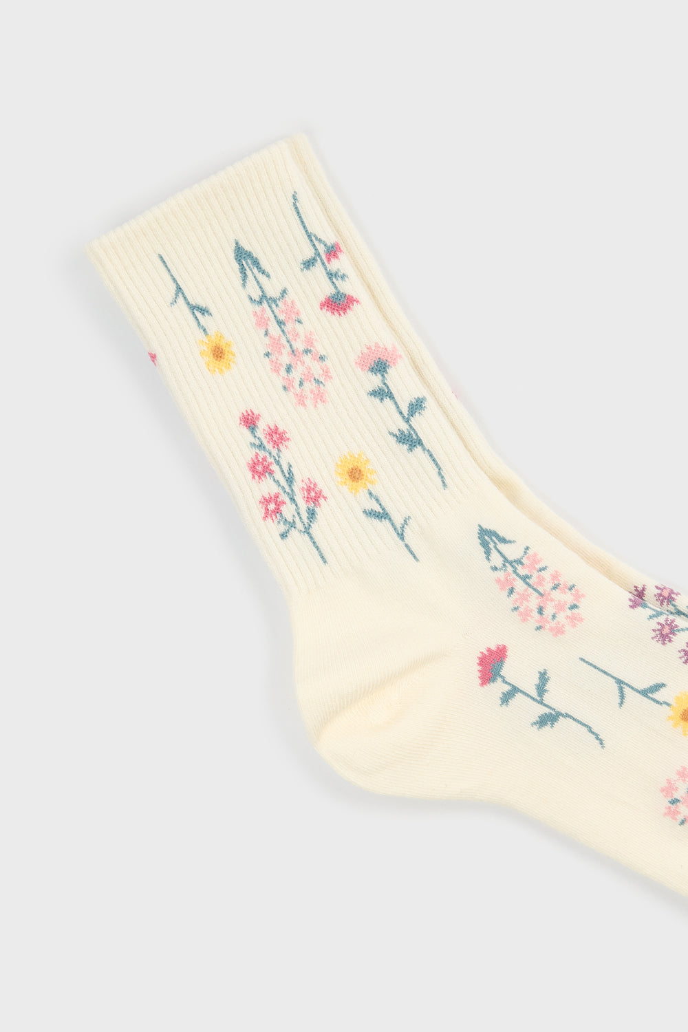 Cream scattered wild flower socks_4