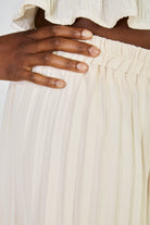 Cream silky pleated trousers_3