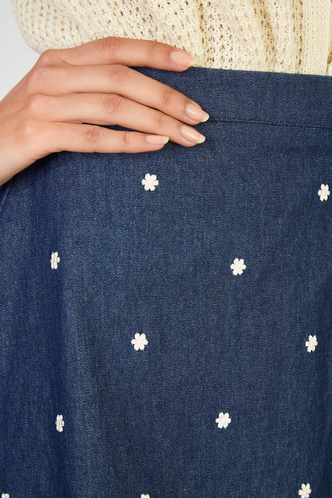 Dark blue denim embroidered floral mini skirt_3