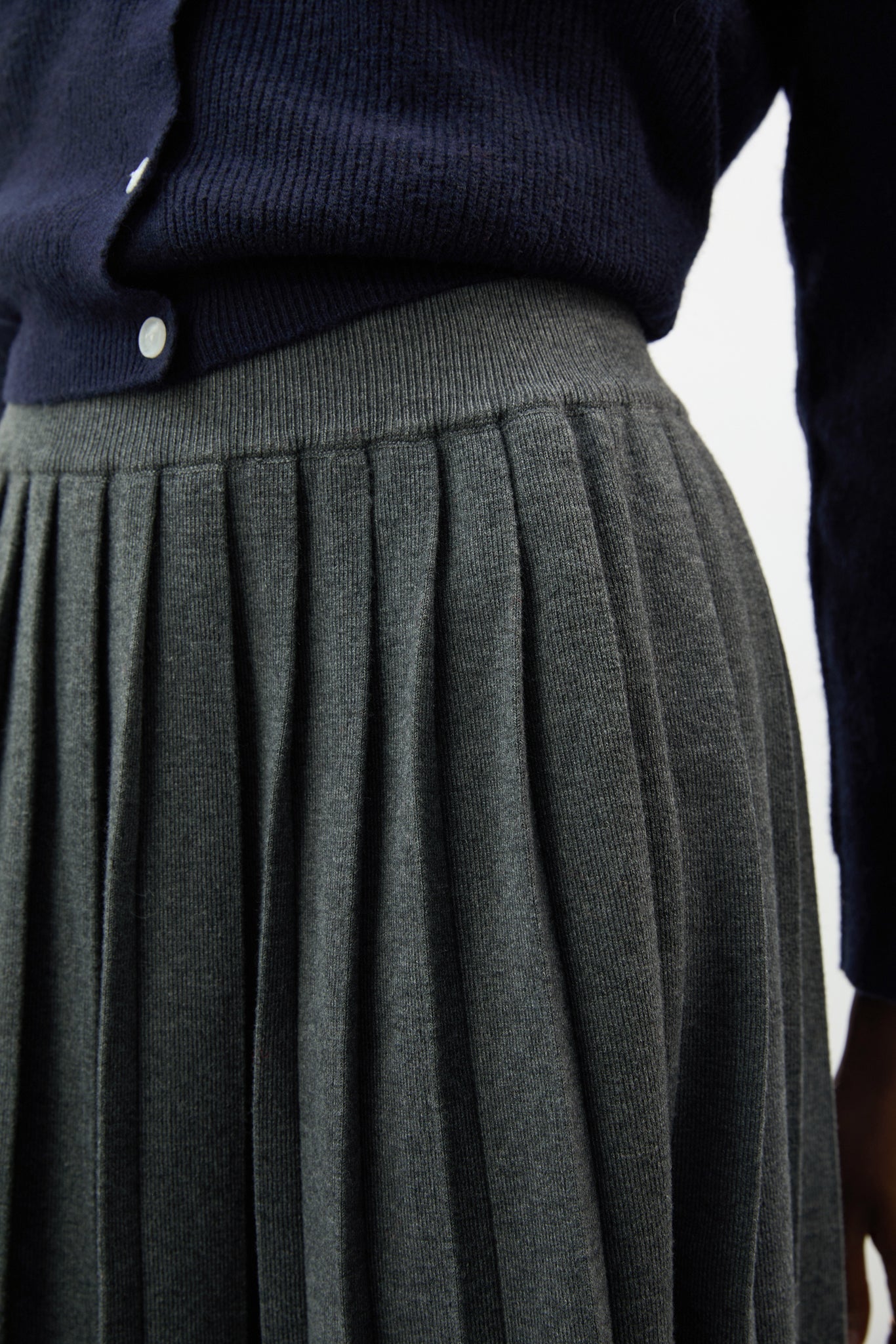 Charcoal grey wool blend knit pleated skirt_3