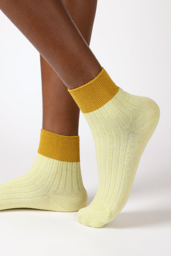 Lime and mustard candy colourblock socks_1
