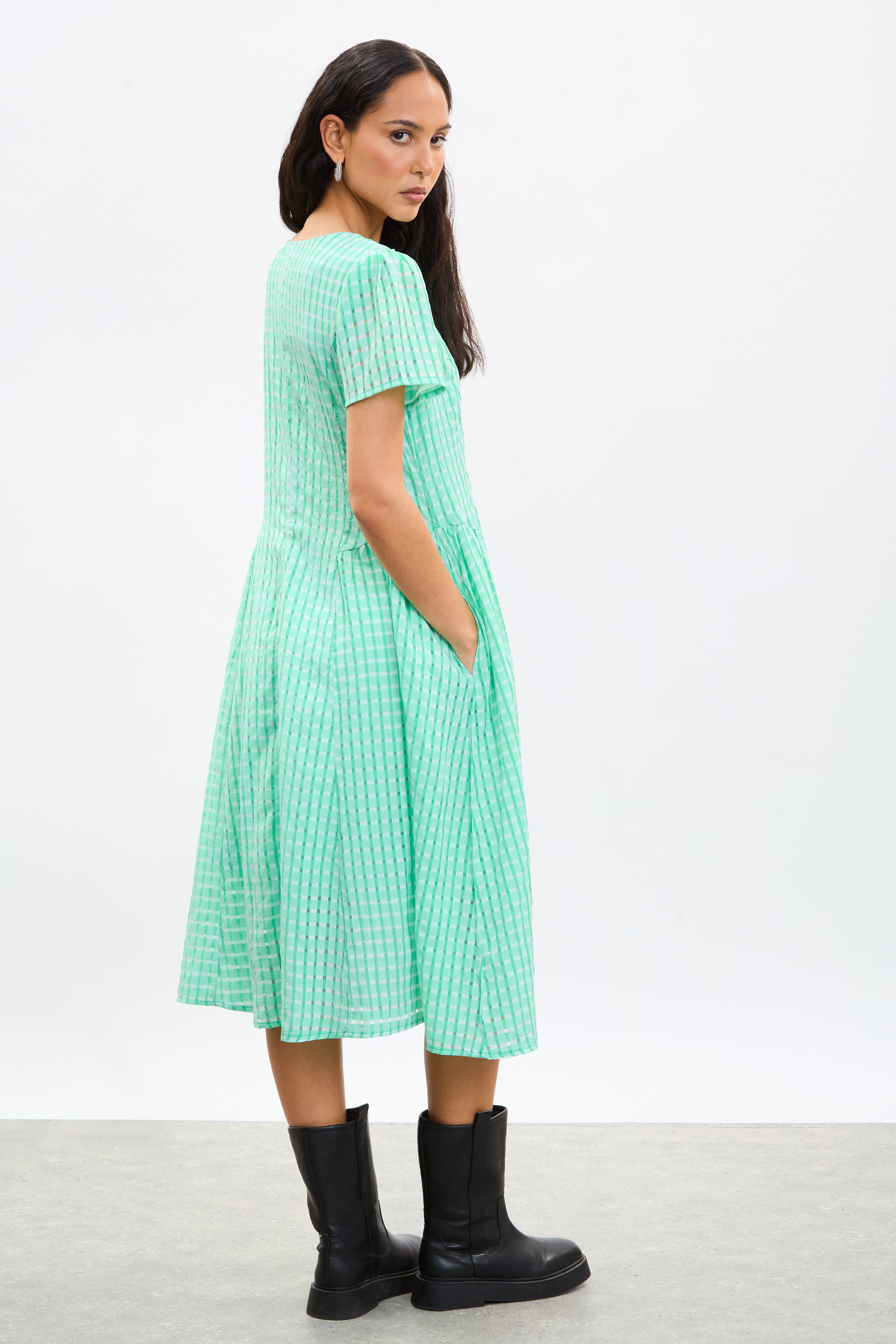 Green and white box check short sleeved dress_2