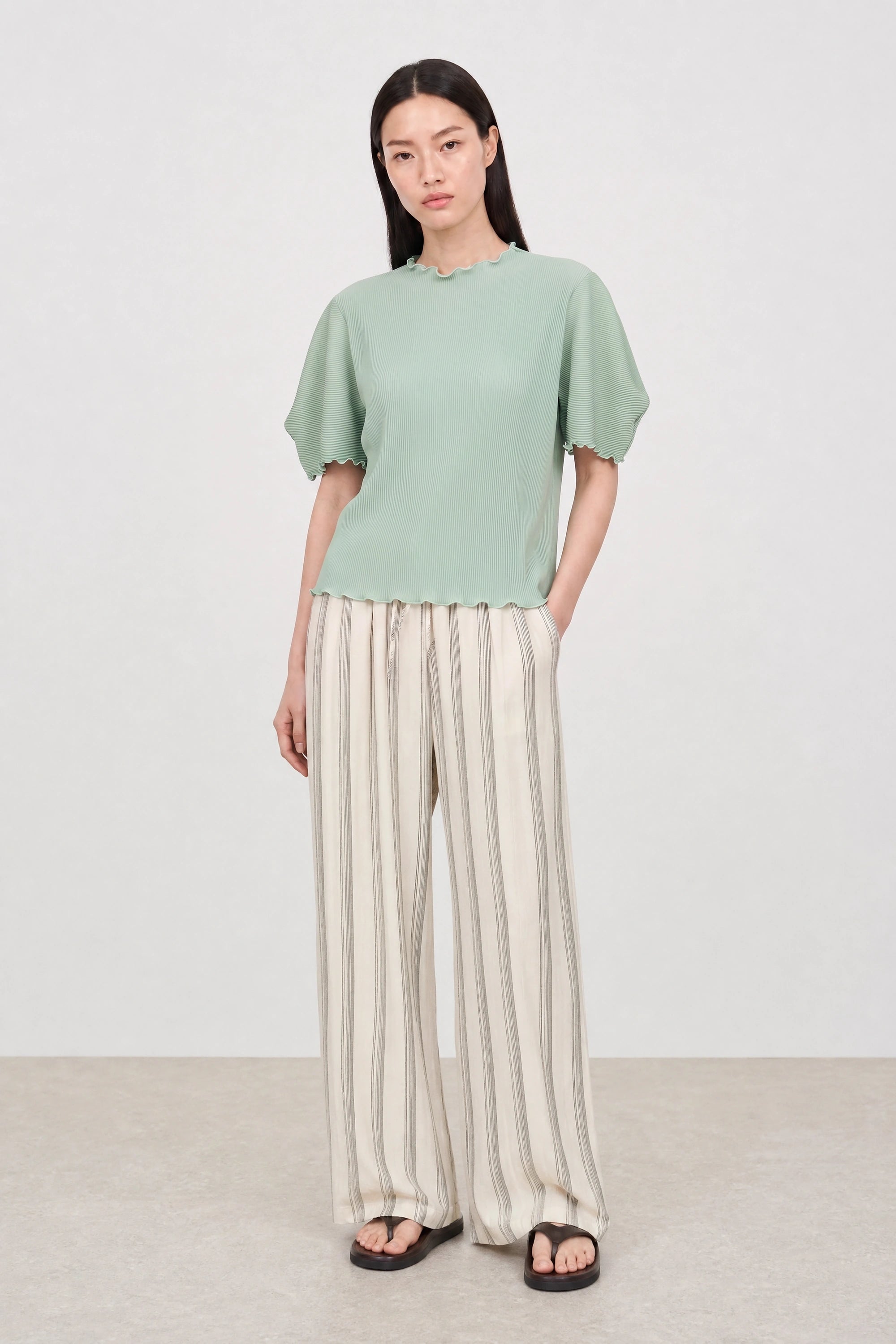 Green ribbed mock neck blouson sleeve top_4