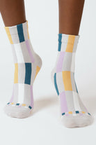Grey bright rectangles socks_4