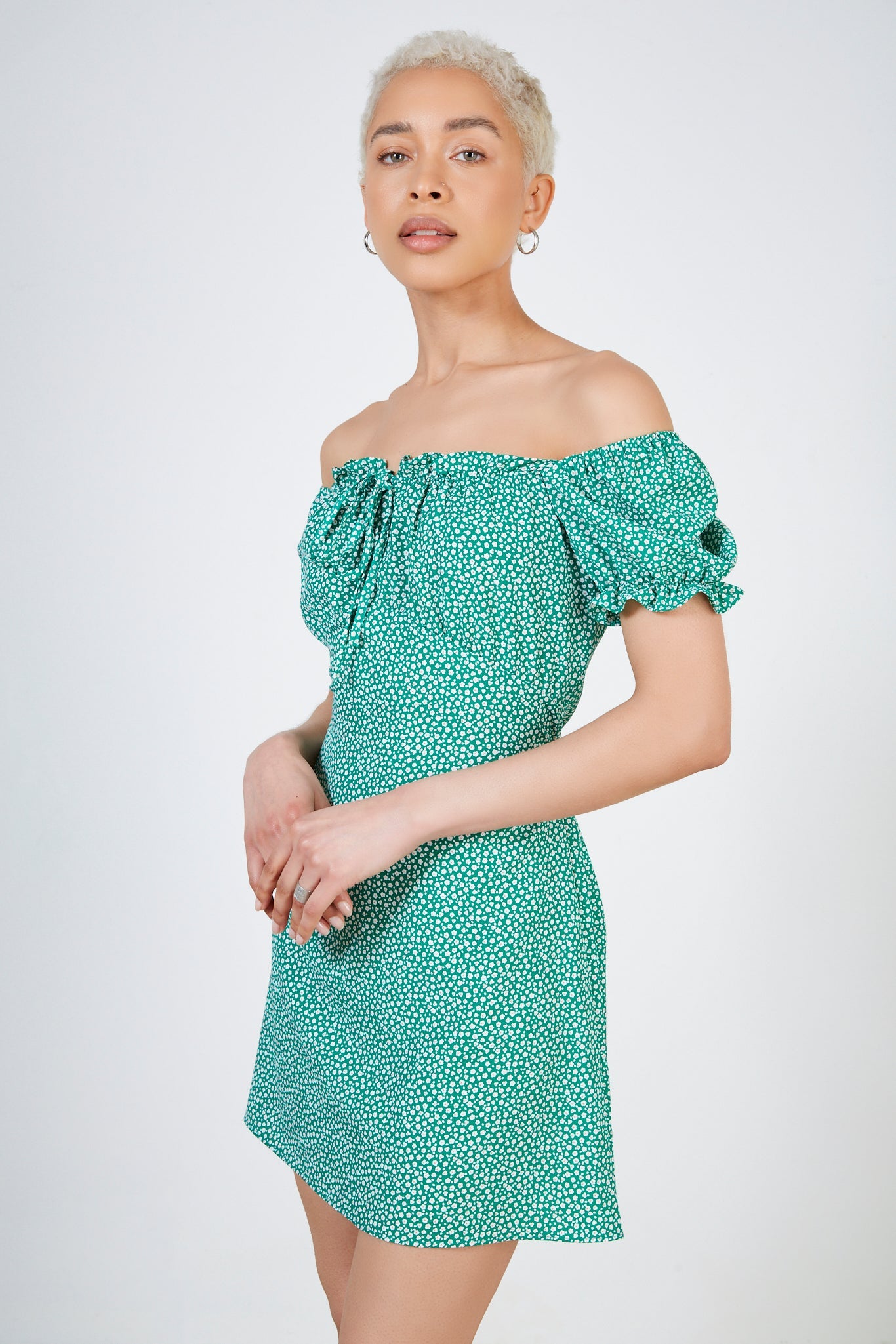 Green floral off shoulder mini dress_3
