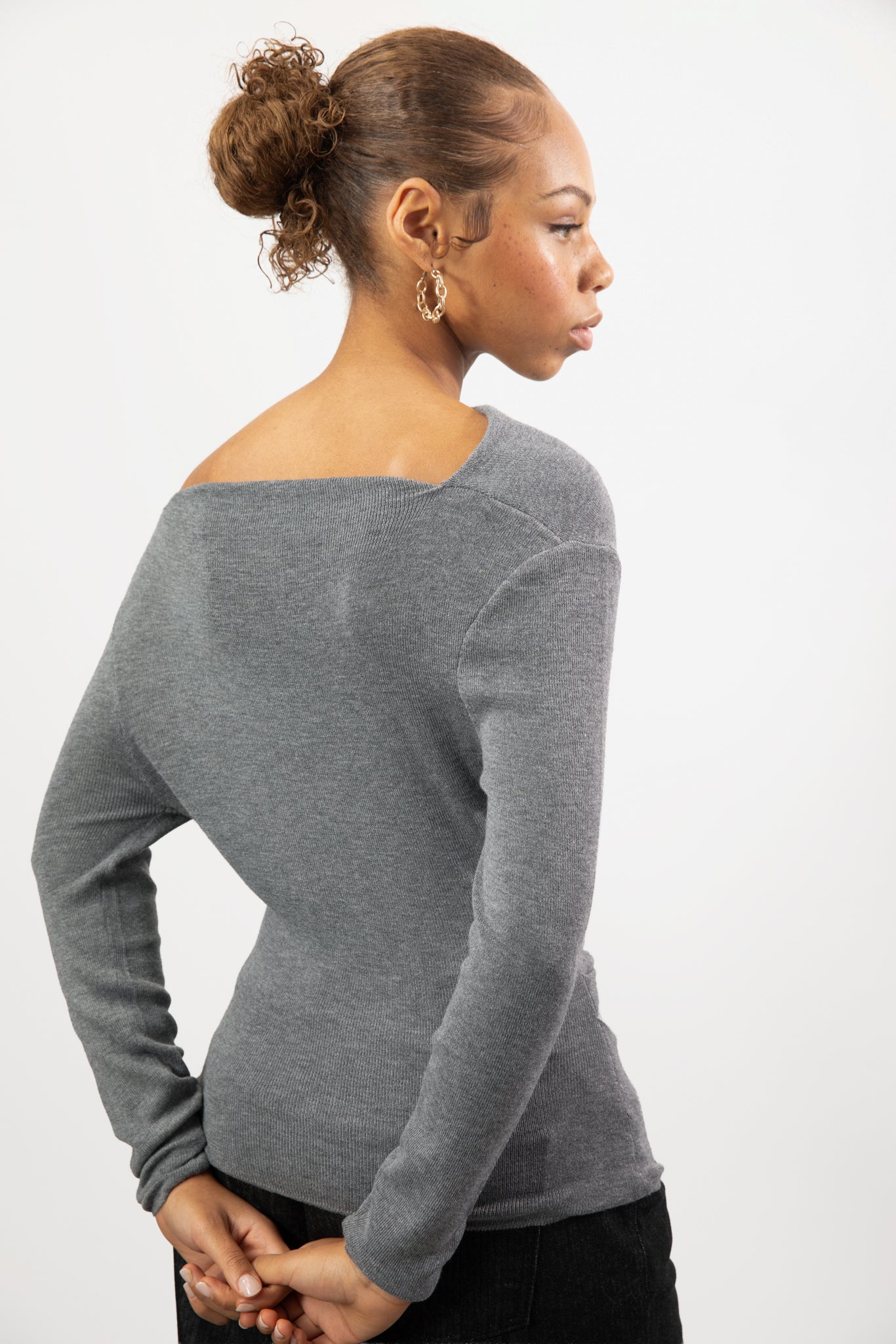 Grey draped shoulder long sleeve knit top_2