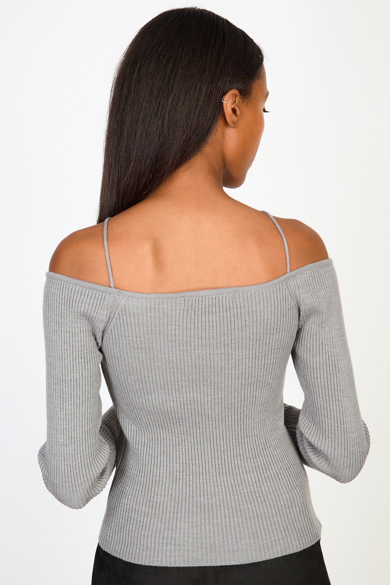 Grey ribbed slim strap detail knit top_2